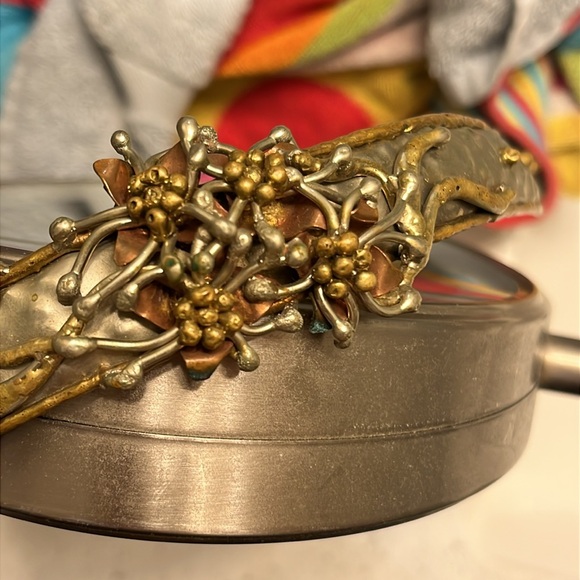 Unique Metallic Headband with Floral Accents - Picture 2 of 9